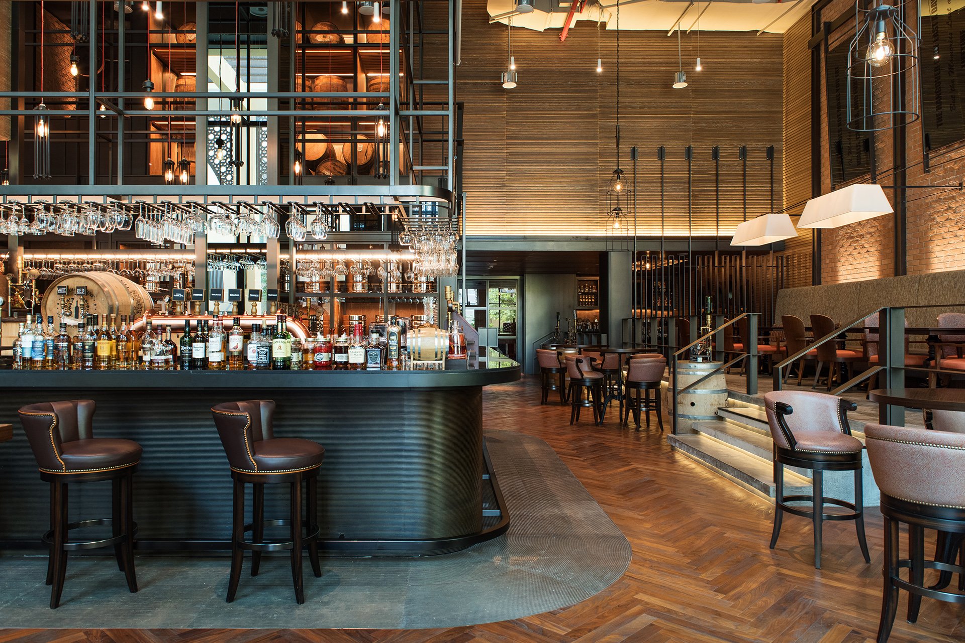 Hamilton's Gastropub, Saadiyat Rotana - Bar, Restaurant Interior Design 