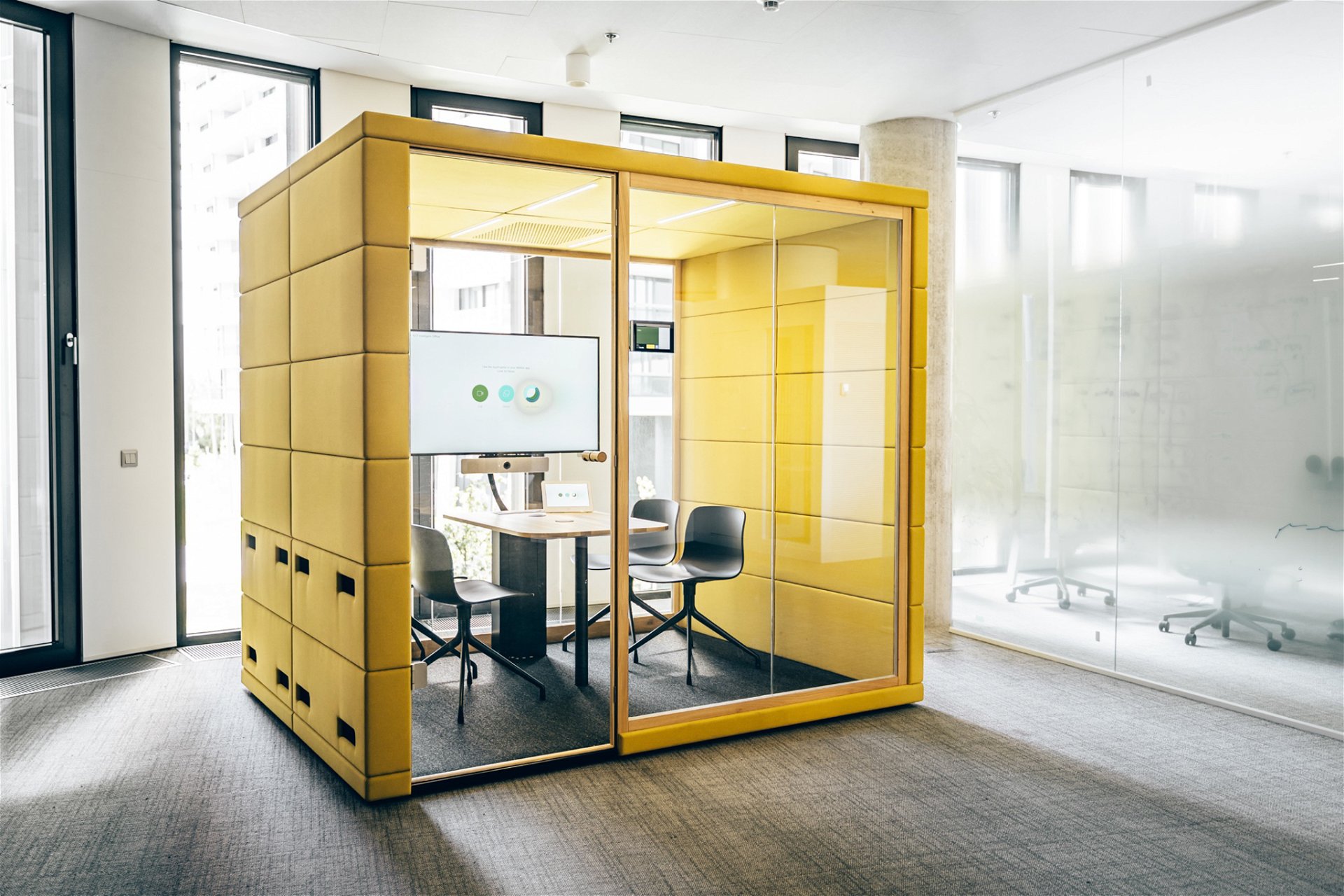 MICROOFFICE UNIQ - Love That Design