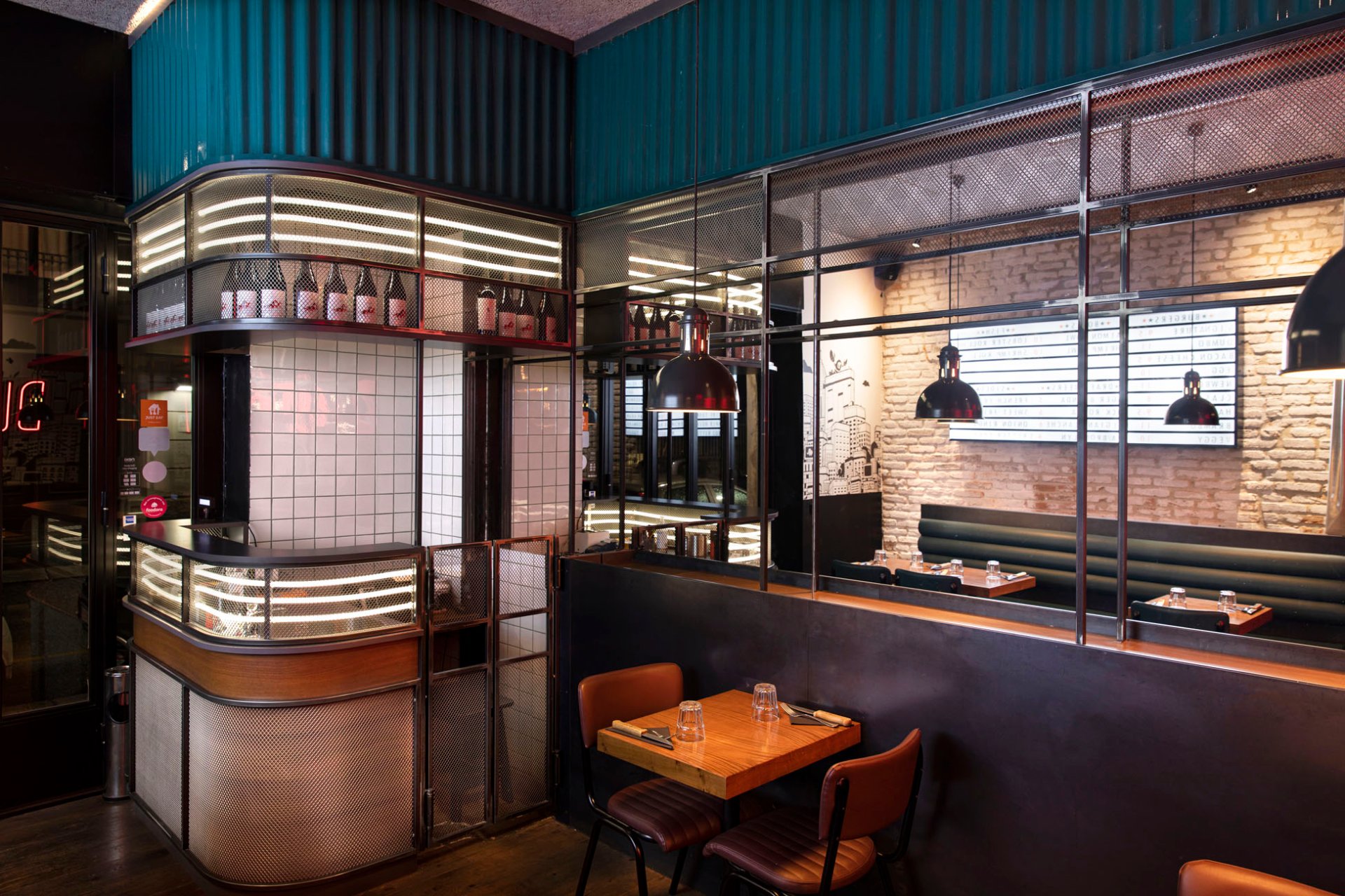 Dumbo Restaurant, Italy - Restaurant Interior Design on Love That Design